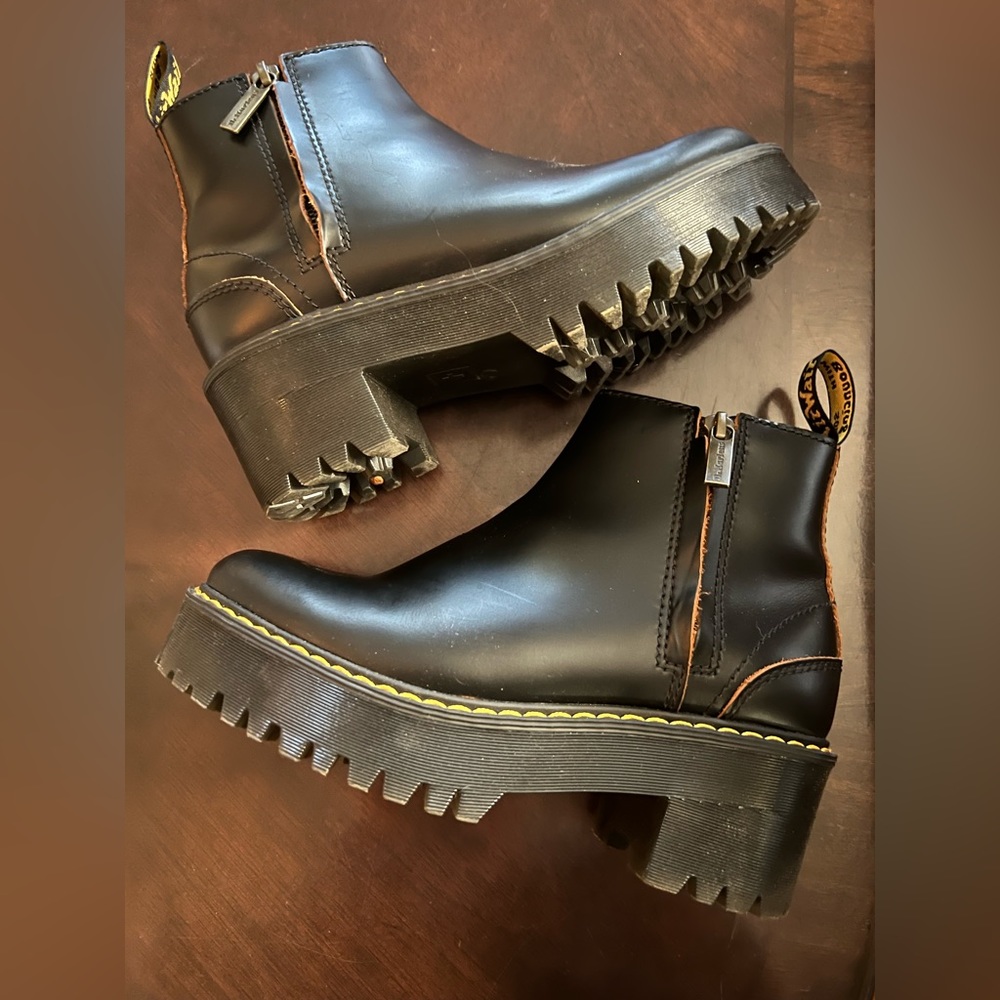 Dr. Marten’s Rometty II Chelsea boot US 5/ UK 3